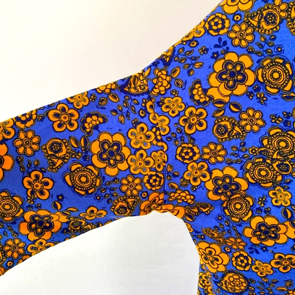 LuLaRoe “IRMA” HIGH-LOW TUNIC OVERSIZED TOP SIZE EXTRA SMALL 🌟NWT🌟 - Picture 4 of 11